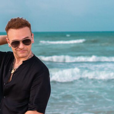 Alec Mora presenta "Historias"