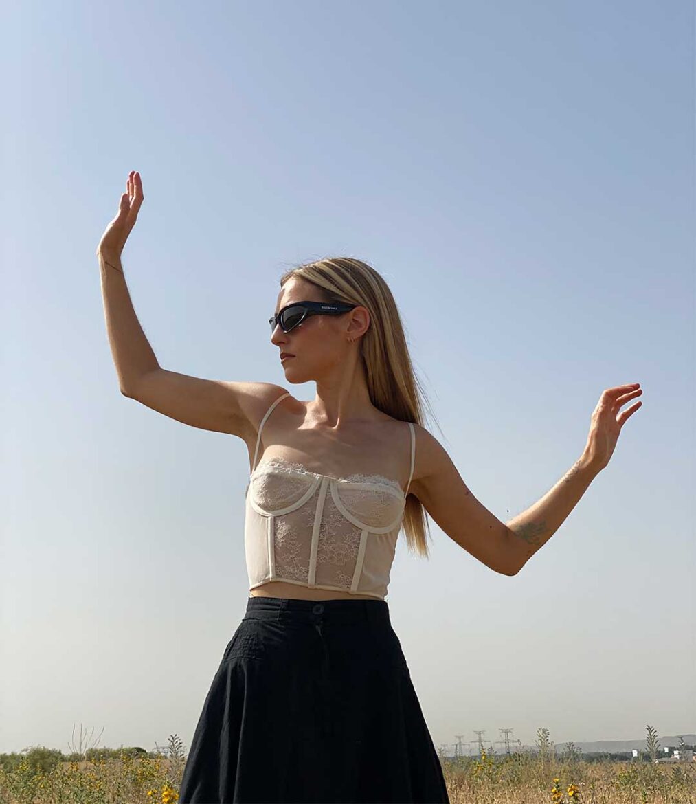 María Escarmiento presenta "Quiero verlo todo azul"