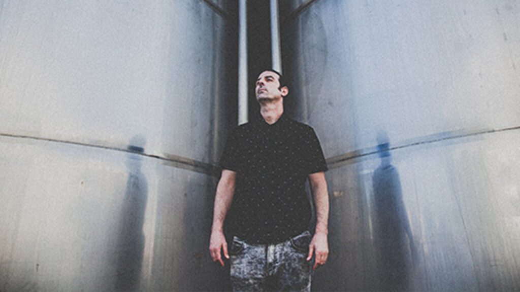 Ysucklove, el proyecto en solitario del granadino Jordan Montero