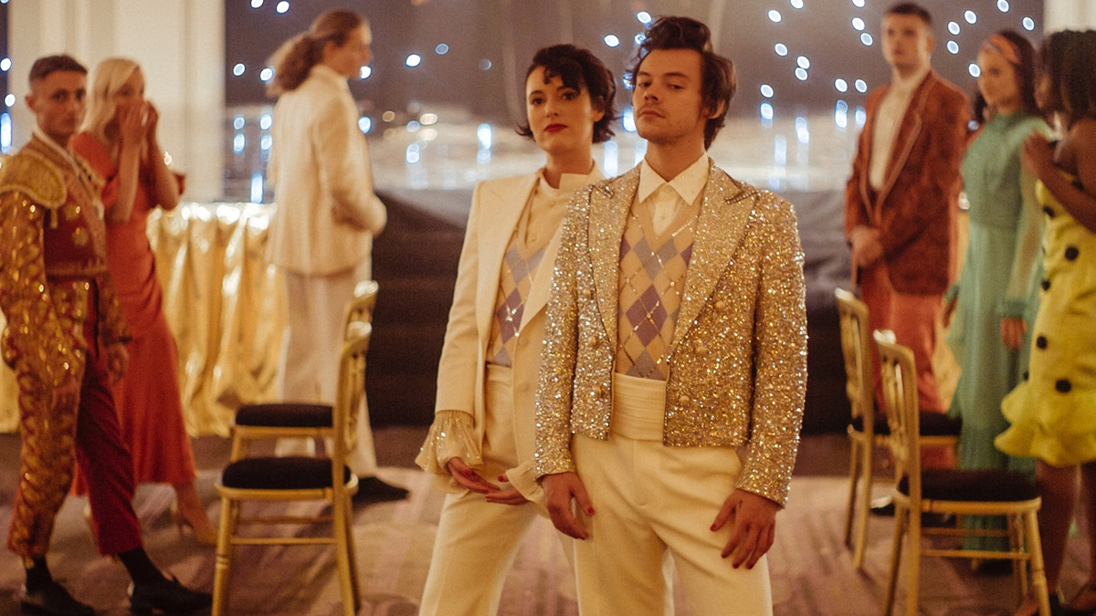 Harry Styles publica el video musical de su tema "Treat People with Kindness"