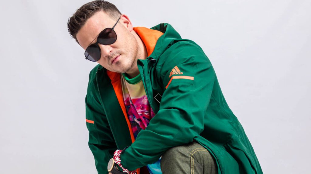 Manu La Habana le canta a los envidiosos en su nuevo sencillo 'El Dueño del Barco'