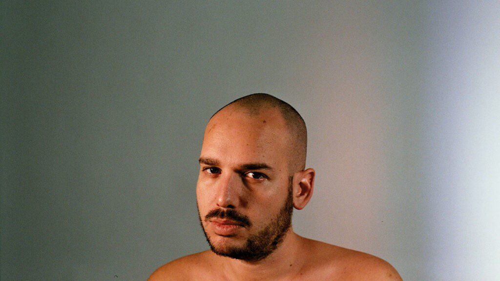 Sr. Chen estrena 'No Matis Al Nen', una las canciones más íntimas que ha escrito