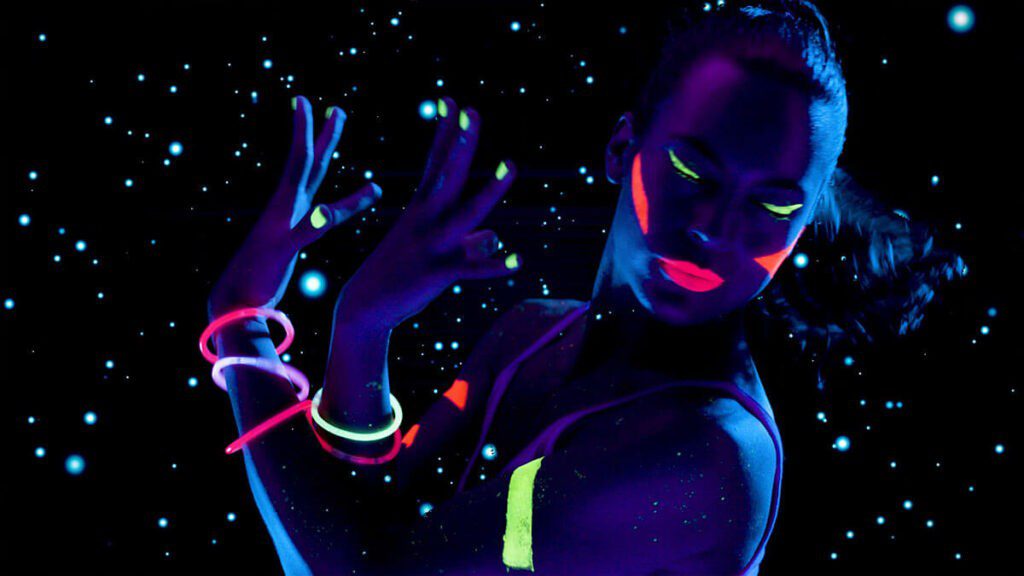 Elisa Tenaud y el proyecto musical Chiwako colaboran en el videoclip "Bailar"