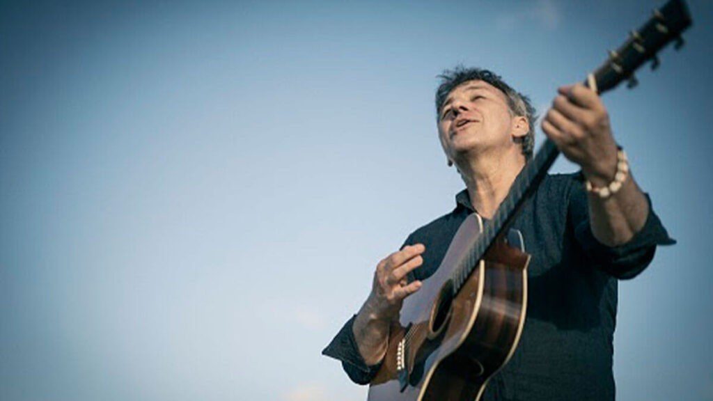 Daniel Cros publica "Las palmeras y el viento"