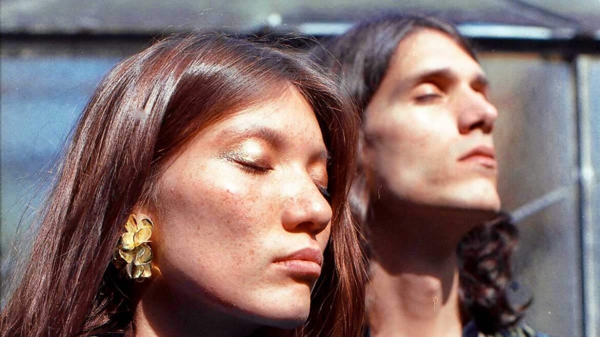 Fleur Bleu.E estrenó el video musical de “Sun”