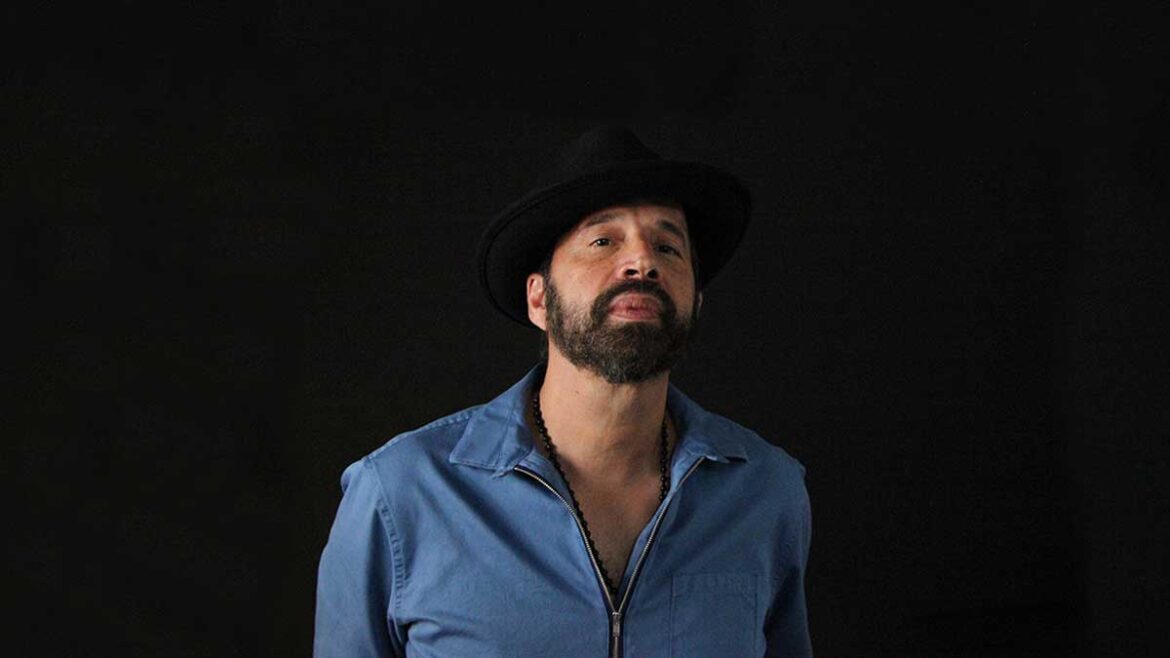 Elsten Torres, artista cubano