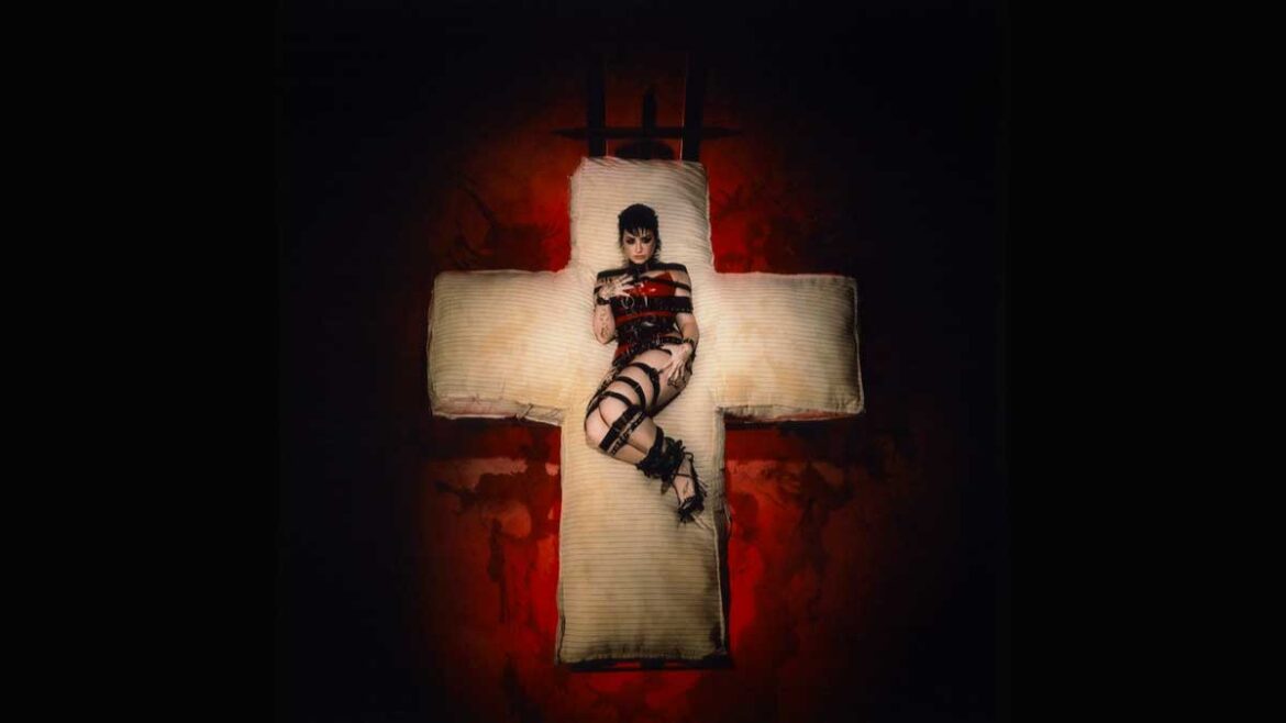 Demi Lovato estrenó “Skin Of My Teeth”