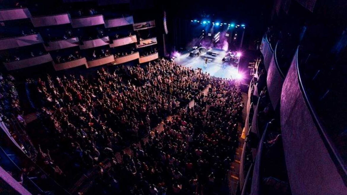 11RAZONESMASTOUR Aitana 1