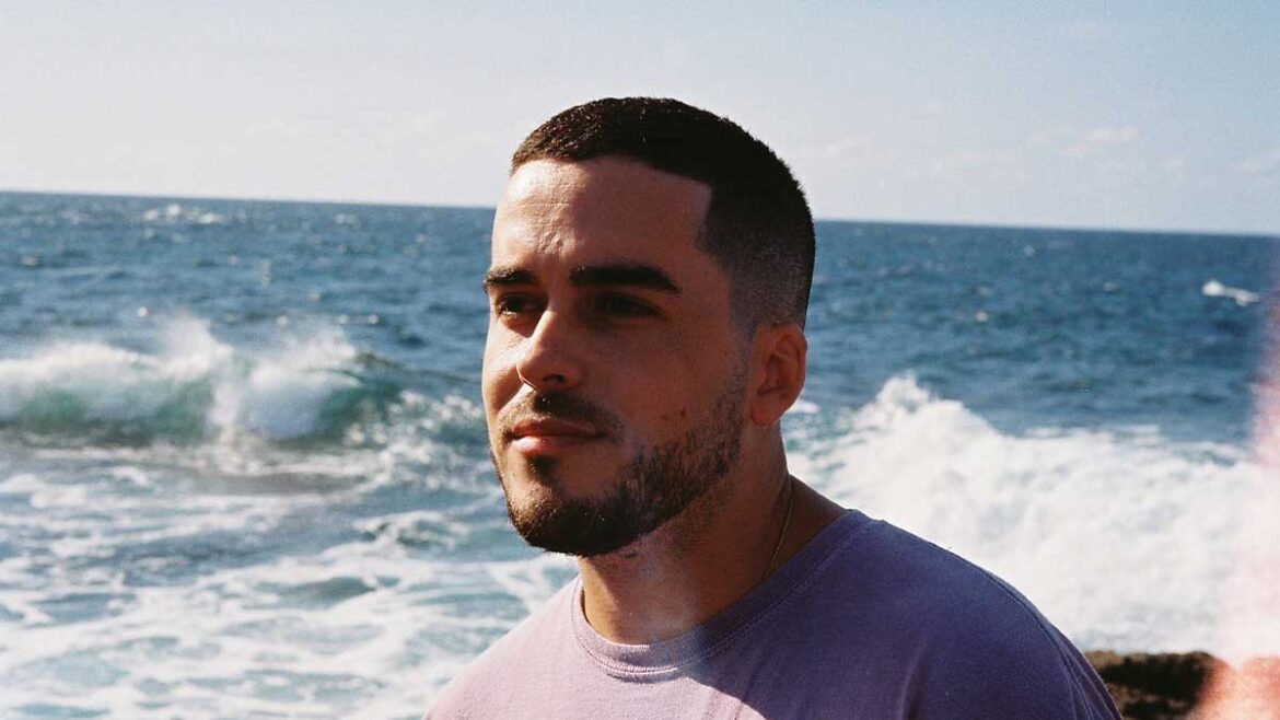 Jesse Chacón feat. imYBS presentan “Dispara”