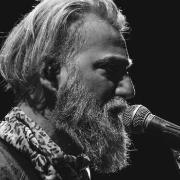 David Roma lanza un nuevo single “Humo”