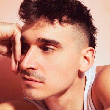 Borja estrena el video musical de "Rimas Del Verbo Amar"