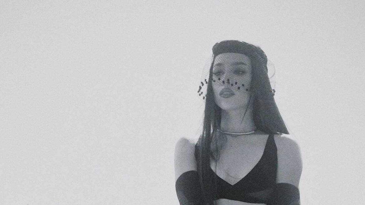 Aún te quiero el nuevo video de Danna Paola