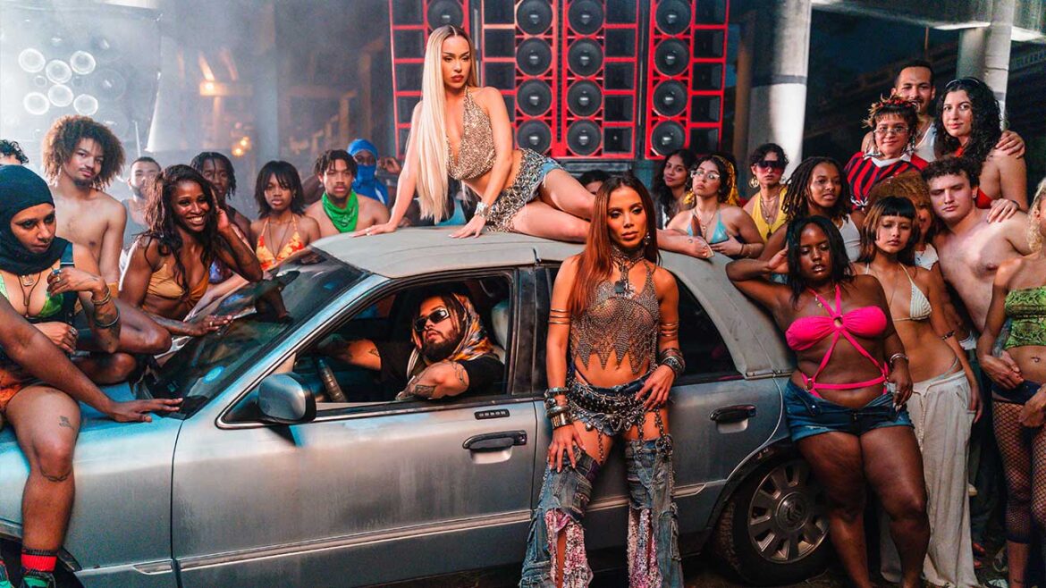 Anitta junto a Bad Gyal y BRRAY en Double Team