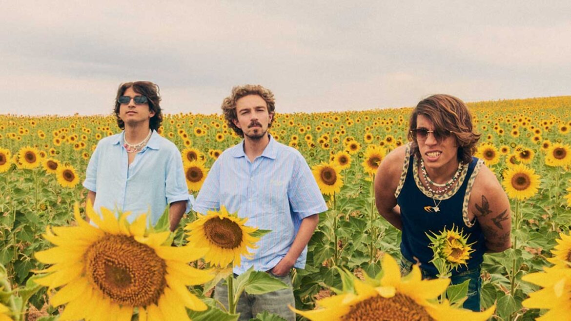 “Divino Castigo”, el nuevo sencillo que marca el inicio de ‘Canto Pa No Llorar’, el próximo álbum de la banda