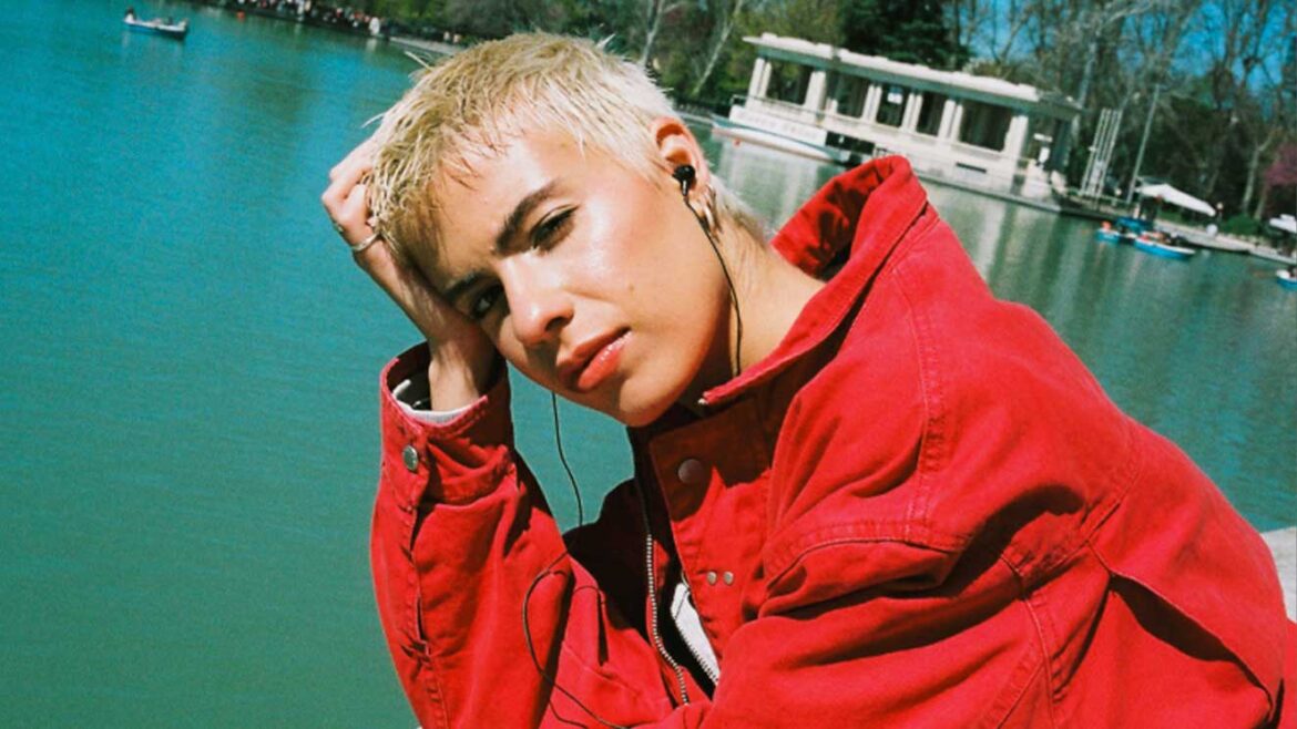 Annasofia lanza Bulla